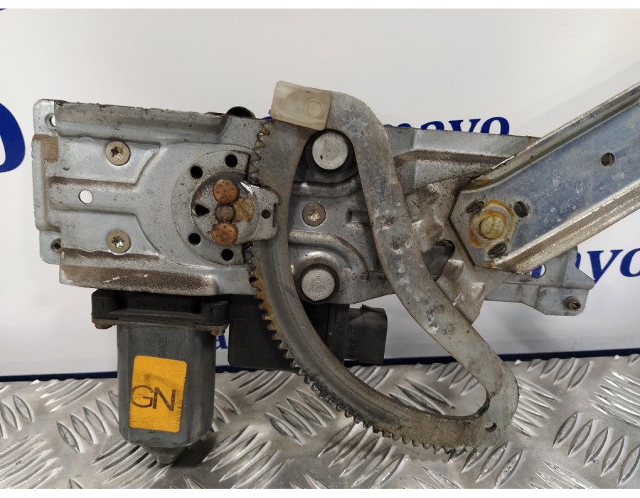 Recambio de elevalunas delantero izquierdo para opel corsa b 1.0 12v cat (x 10 xe / lw3) referencia OEM IAM 90520189  