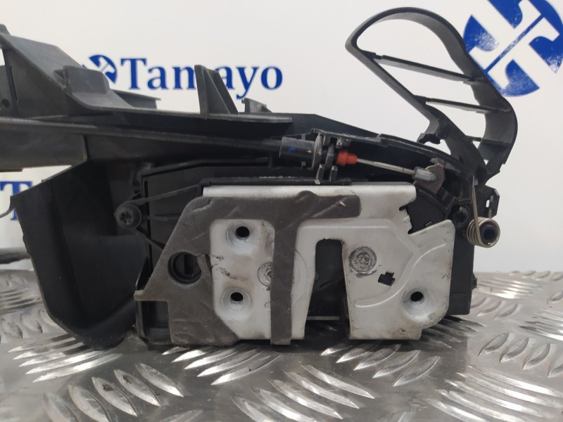 Recambio de cerradura puerta delantera derecha para ford focus turn. (cb8) 1.6 tdci cat referencia OEM IAM BM5AA21812BE 92962010