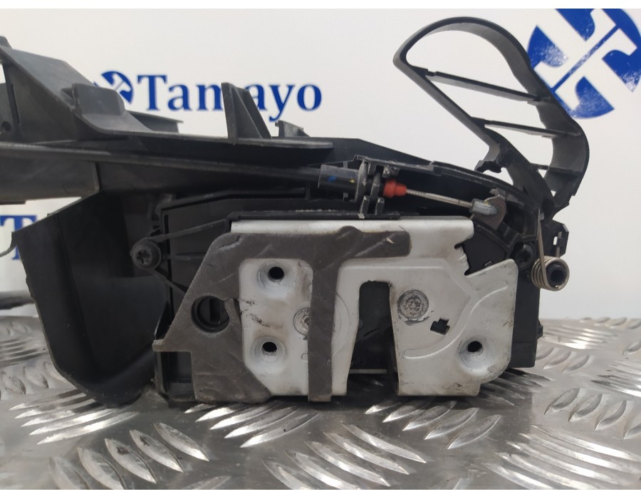 Recambio de cerradura puerta delantera derecha para ford focus turn. (cb8) 1.6 tdci cat referencia OEM IAM BM5AA21812BE 92962010