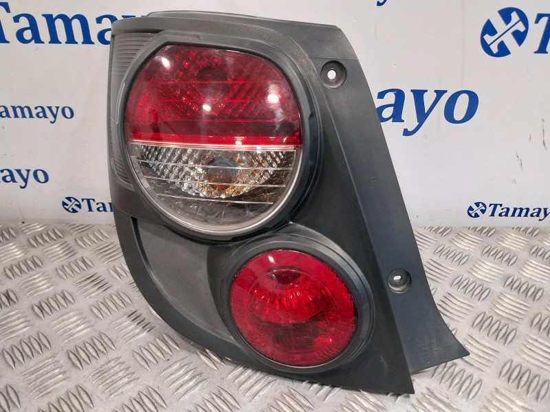 Recambio de piloto trasero izquierdo para chevrolet aveo berlina hatchback referencia OEM IAM 95470359  