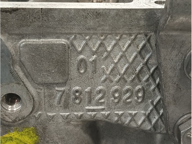 Recambio de culata para bmw serie 6 coupe (f13) (....) 3.0 turbodiesel referencia OEM IAM 781292  