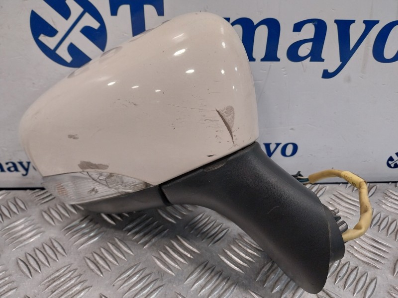 Recambio de retrovisor derecho para renault captur referencia OEM IAM   