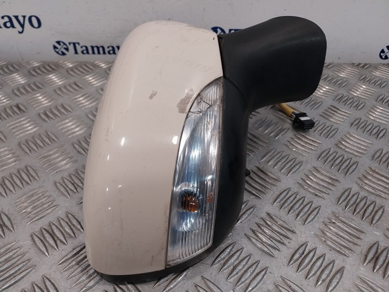 Recambio de retrovisor derecho para renault captur referencia OEM IAM   