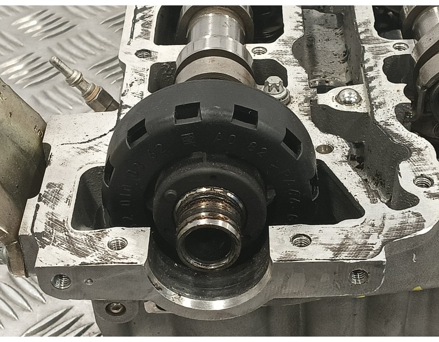 Recambio de culata para mercedes-benz clase e (w212) lim. 3.0 cdi cat referencia OEM IAM R6420163  A6420109820