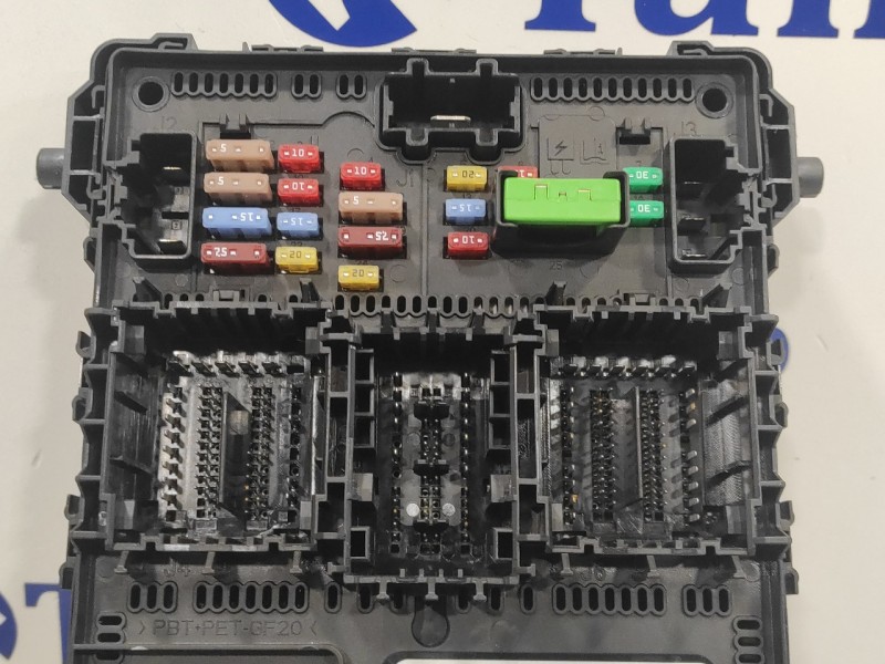 Recambio de caja reles / fusibles para ford transit connect 1.5 tdci cat referencia OEM IAM KT1T15604DCC  A13617078