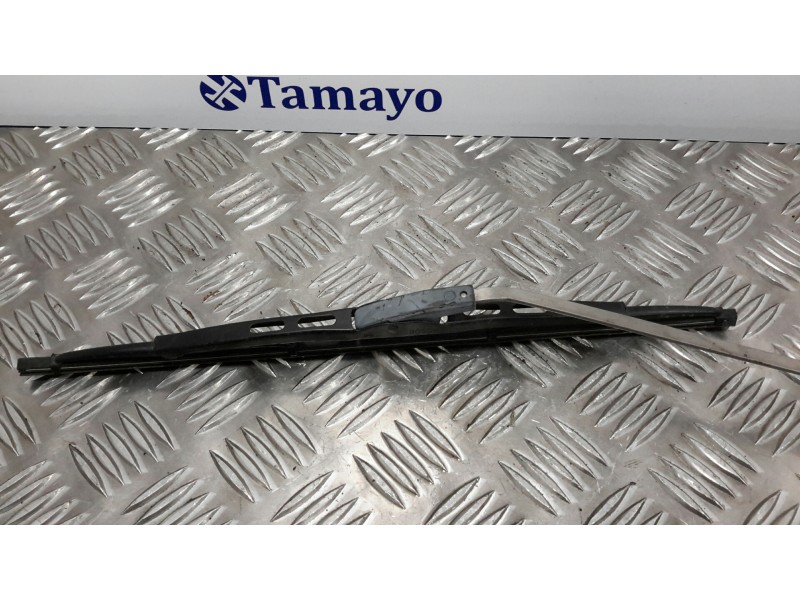 Recambio de brazo limpia delantero izquierdo para seat 124 1430 referencia OEM IAM 20347  