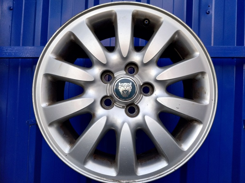 Recambio de llanta para jaguar x-type referencia OEM IAM 1X43-1007-BA  