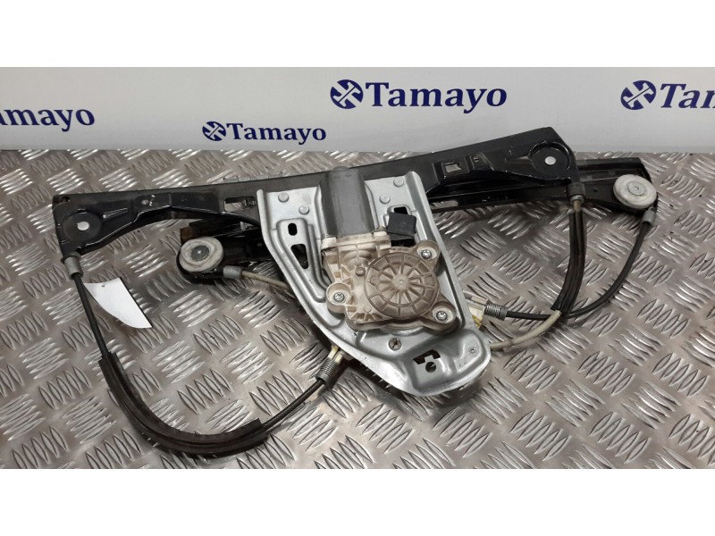 Recambio de elevalunas delantero derecho para mercedes-benz clase c (w203) familiar 2.6 cat referencia OEM IAM A2118201742 77460