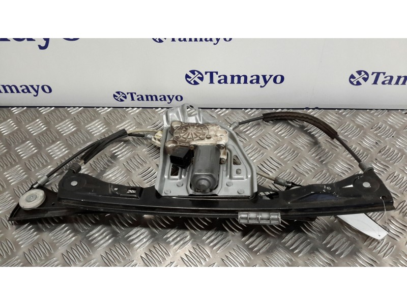 Recambio de elevalunas delantero derecho para mercedes-benz clase c (w203) familiar 2.6 cat referencia OEM IAM A2118201742 77460