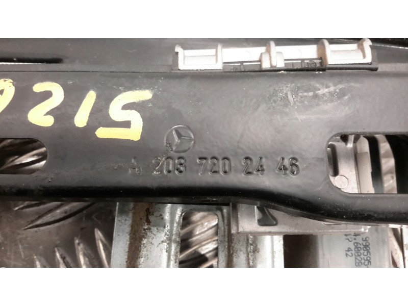 Recambio de elevalunas delantero derecho para mercedes-benz clase c (w203) familiar 2.6 cat referencia OEM IAM A2118201742 77460