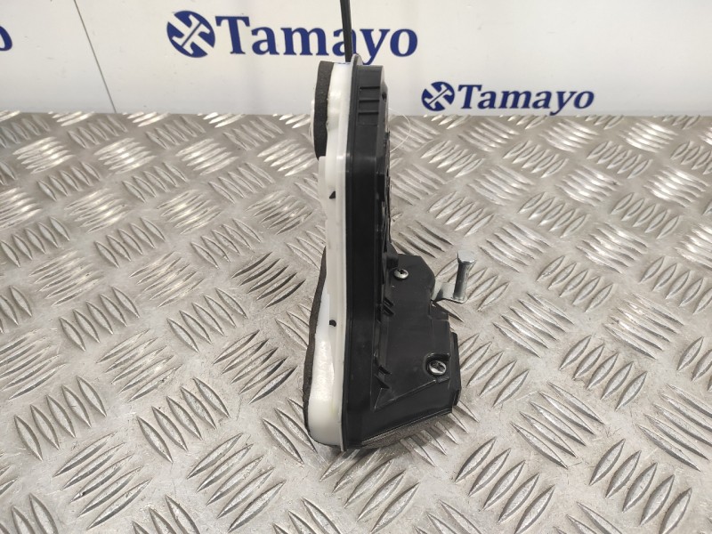 Recambio de cerradura puerta trasera derecha para toyota aygo referencia OEM IAM   