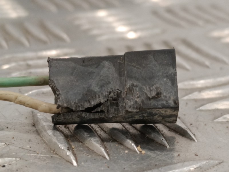 Recambio de faro derecho para lada niva ( 2121 / 21213 / 21214 / 21215 ) 1.6 referencia OEM IAM   