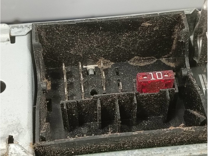Recambio de sistema audio / radio cd para seat ibiza (6j5) 1.6 tdi referencia OEM IAM 6J0035156AZT  