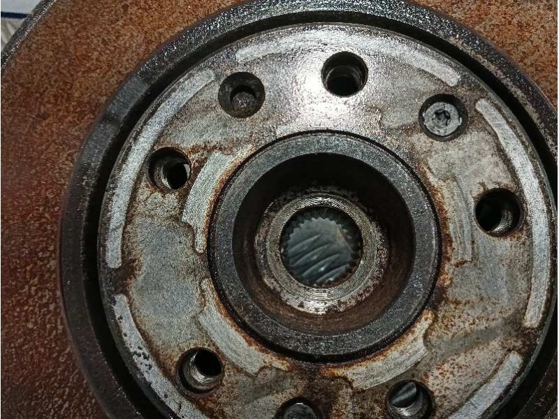 Recambio de mangueta delantera derecha para peugeot 308 sw referencia OEM IAM   