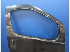Recambio de puerta delantera derecha para renault trafic referencia OEM IAM    2