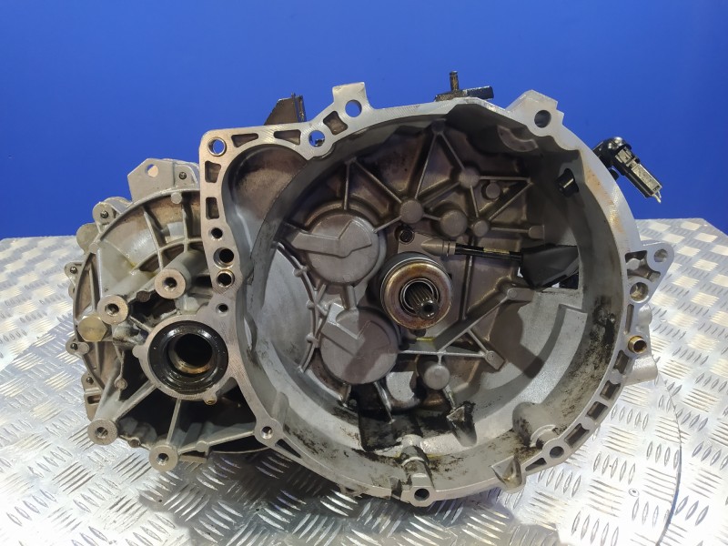 Recambio de caja cambios para volvo v40 familiar 1.9 diesel cat referencia OEM IAM M56L2  