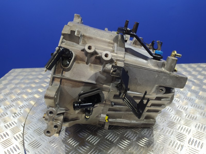 Recambio de caja cambios para volvo v40 familiar 1.9 diesel cat referencia OEM IAM M56L2  