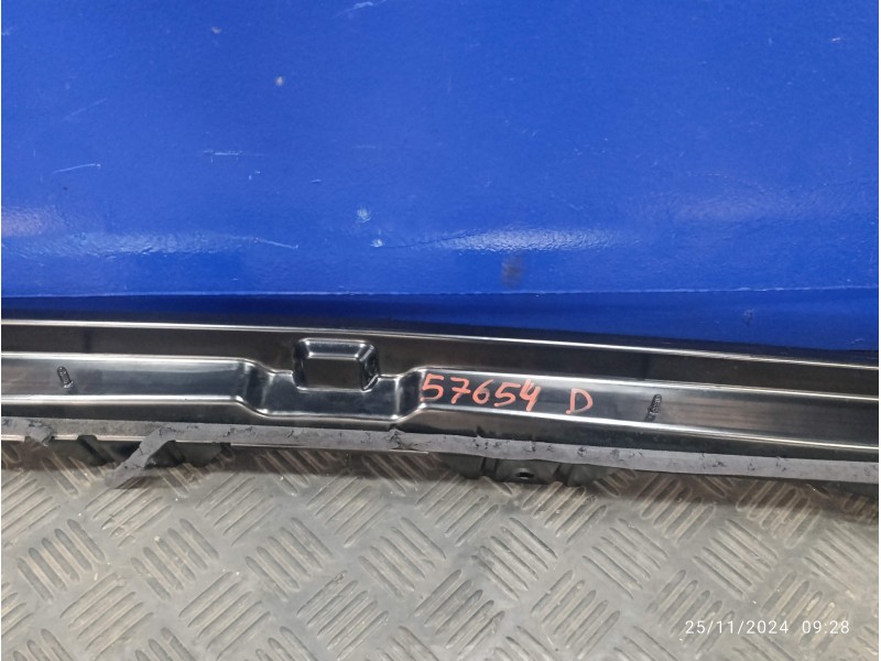 Recambio de torpedo para renault clio v 1.0 tce referencia OEM IAM 668104935R  