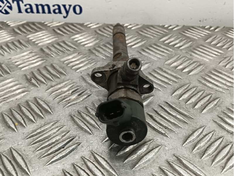 Recambio de inyector para fiat bravo (198) 1.9 8v jtd cat referencia OEM IAM 0445110281  