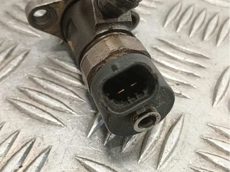 Recambio de inyector para fiat bravo (198) 1.9 8v jtd cat referencia OEM IAM 0445110281  