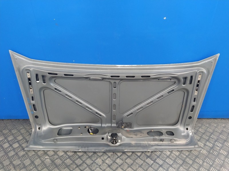 Recambio de porton trasero para mercedes-benz clase c (w201) berlina 1.8 cat referencia OEM IAM   