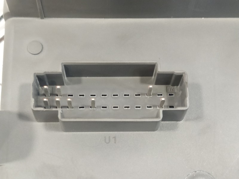 Recambio de caja reles / fusibles para renault espace iv (jk0) 2.2 dci turbodiesel referencia OEM IAM 8200447438A  518837117