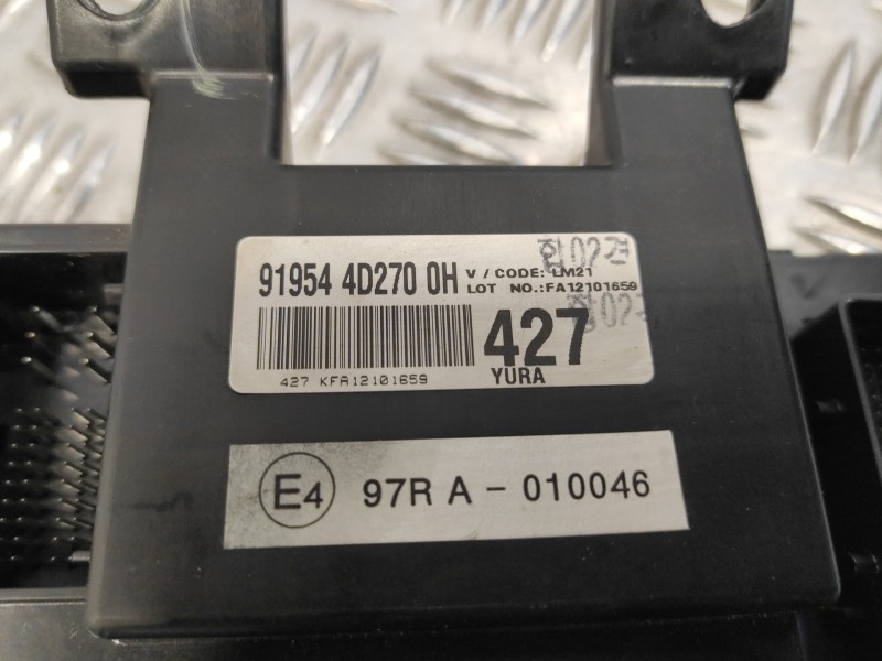 Recambio de caja reles / fusibles para kia carnival 2.9 crdi cat referencia OEM IAM 919544D2700H  97RA010046