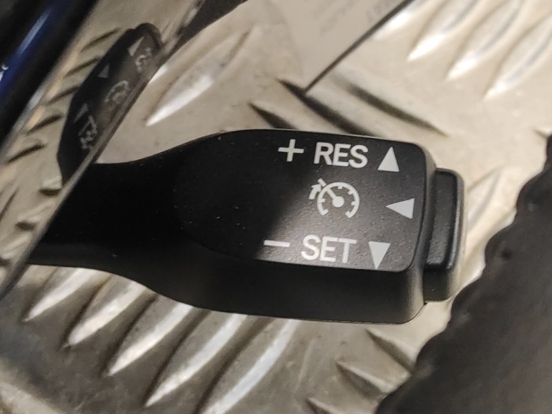 Recambio de volante para toyota aygo 1.0 cat referencia OEM IAM 451000H060  