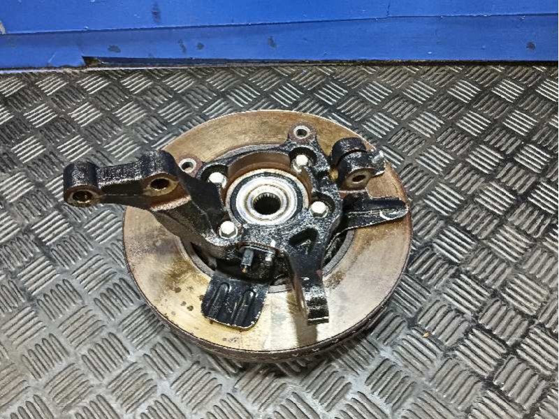 Recambio de mangueta delantera izquierda para kia carens ( ) referencia OEM IAM   