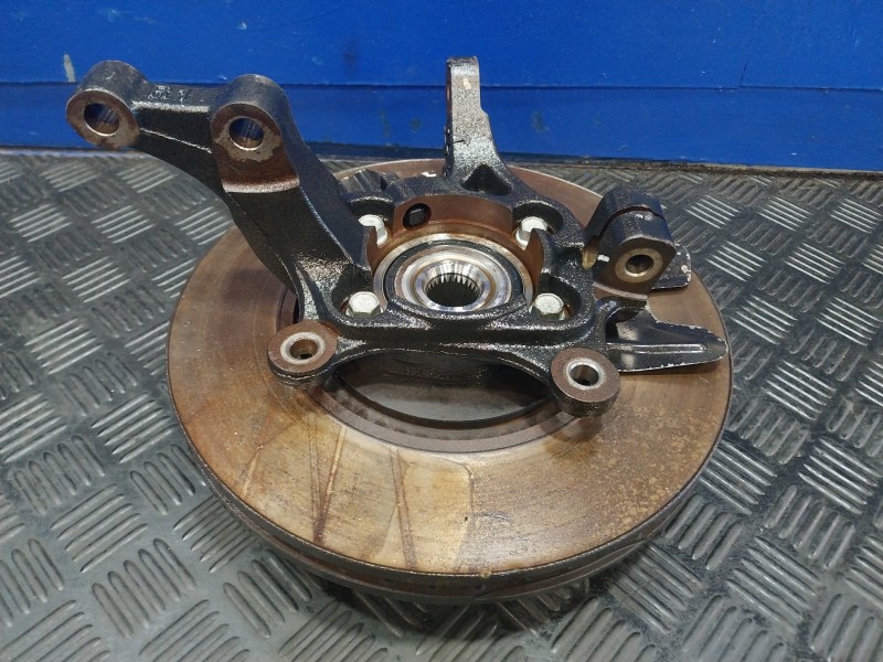 Recambio de mangueta delantera derecha para kia carens ( ) referencia OEM IAM   