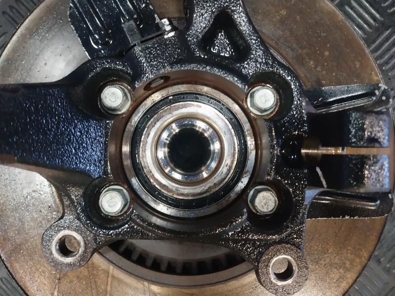 Recambio de mangueta delantera derecha para kia carens ( ) referencia OEM IAM   