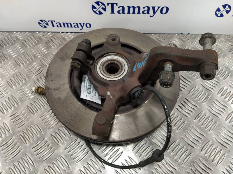 Recambio de mangueta delantera derecha para renault clio ii fase ii (b/cb0) referencia OEM IAM K9K704  