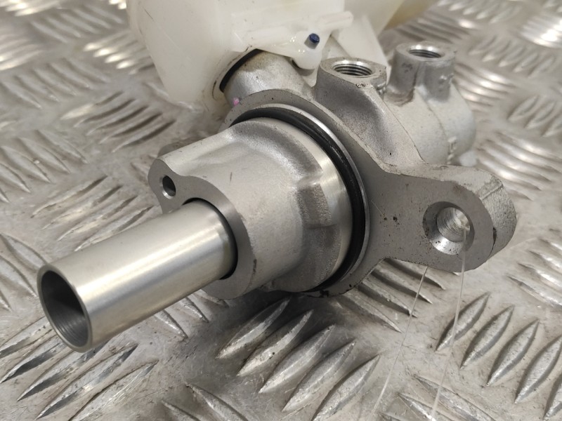 Recambio de bomba freno para toyota aygo 1.0 cat referencia OEM IAM 0204782755  800976