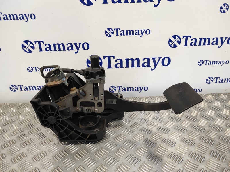 Recambio de pedal freno para kia carnival 2.9 crdi cat referencia OEM IAM 328324D600  