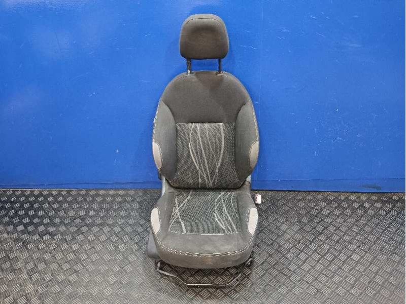Recambio de asiento delantero derecho para peugeot 208 1.2 12v e-vti referencia OEM IAM   