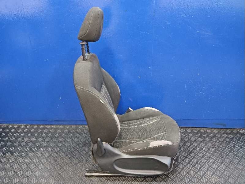 Recambio de asiento delantero derecho para peugeot 208 1.2 12v e-vti referencia OEM IAM   