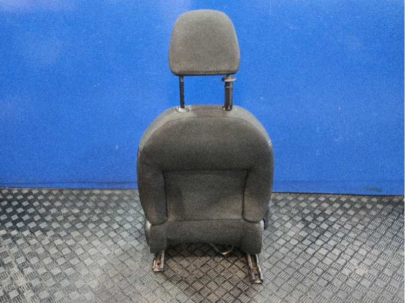 Recambio de asiento delantero derecho para peugeot 208 1.2 12v e-vti referencia OEM IAM   