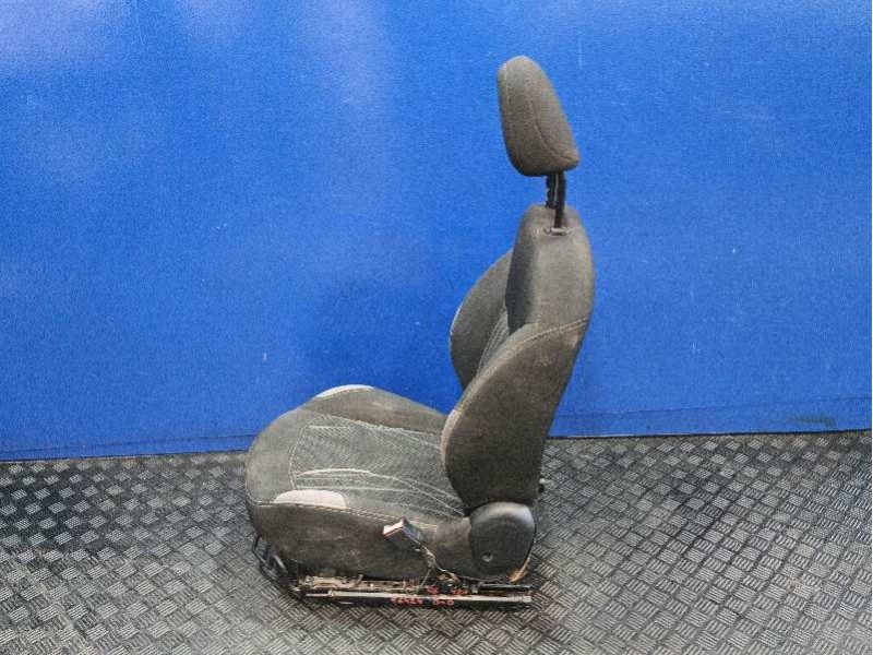 Recambio de asiento delantero derecho para peugeot 208 1.2 12v e-vti referencia OEM IAM   