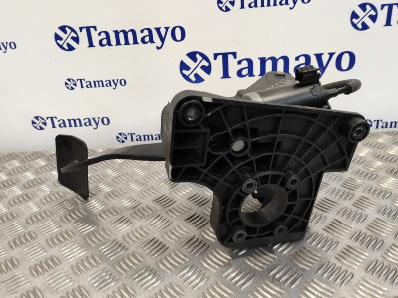 Recambio de pedal freno para kia carnival 2.9 crdi cat referencia OEM IAM 328324D600  