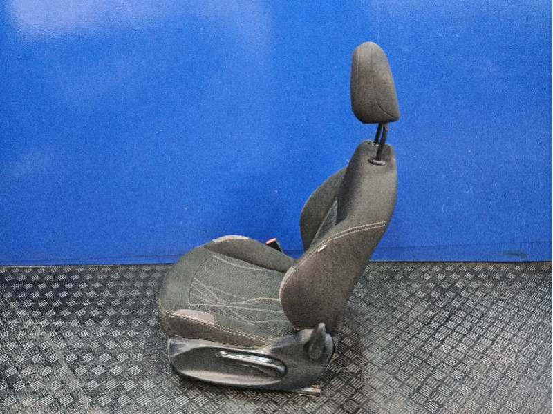 Recambio de asiento delantero izquierdo para peugeot 208 1.2 12v e-vti referencia OEM IAM   