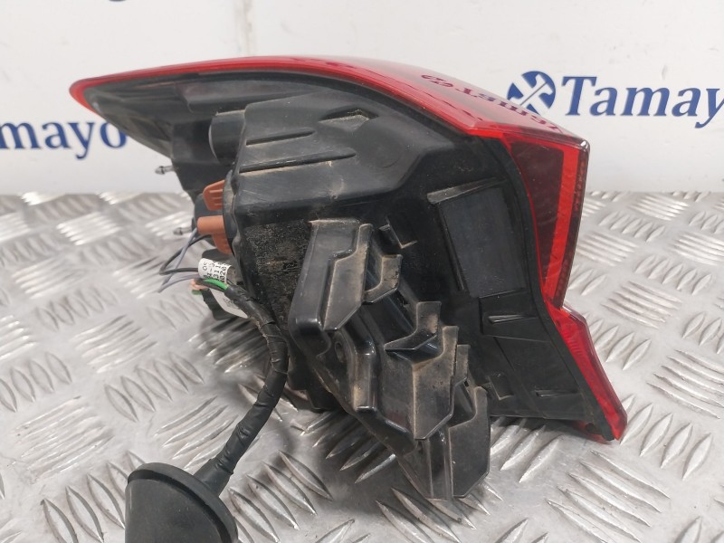 Recambio de piloto trasero derecho para kia ceed referencia OEM IAM 92402J70  