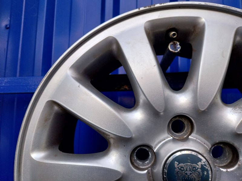 Recambio de llanta para jaguar x-type referencia OEM IAM 1X43-1007-BA  