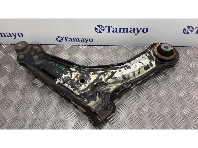 Recambio de brazo suspension inferior delantero izquierdo para mercedes-benz vito (w638) combi referencia OEM IAM 8200457209  