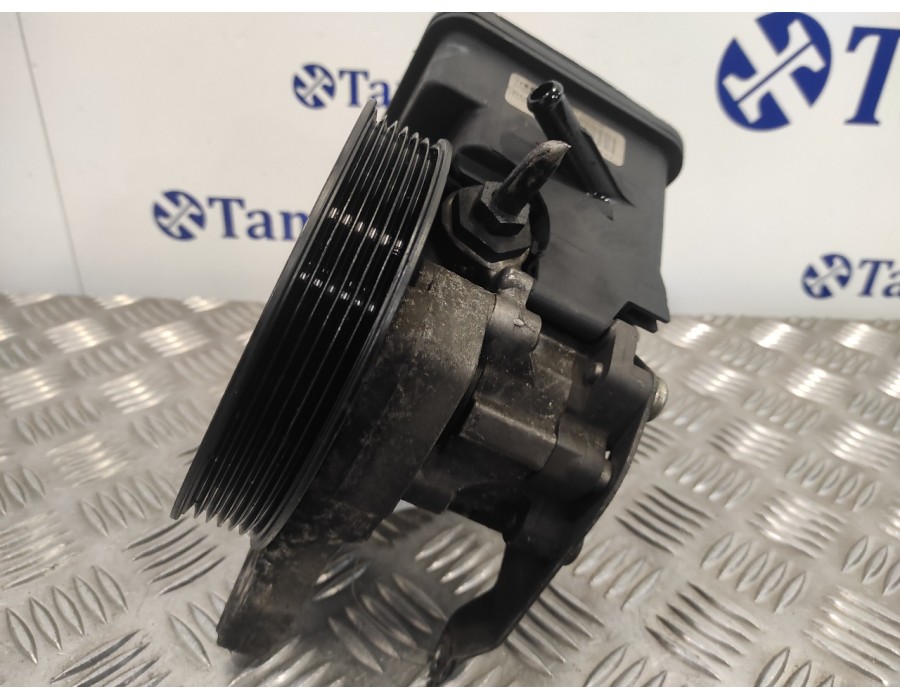 Recambio de bomba direccion para bmw serie 5 berlina (e60) 3.0 turbodiesel cat referencia OEM IAM 7693974  7693974101