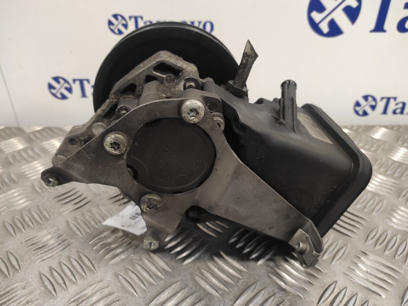 Recambio de bomba direccion para bmw serie 5 berlina (e60) 3.0 turbodiesel cat referencia OEM IAM 7693974  7693974101
