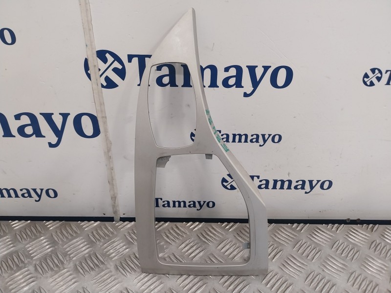 Recambio de moldura para bmw x1 (e84) referencia OEM IAM 9252846LL  52850610