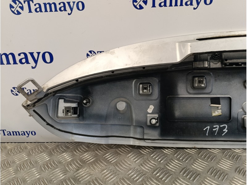 Recambio de aleron trasero para renault clio iv 1.5 dci diesel fap referencia OEM IAM 960307284R  