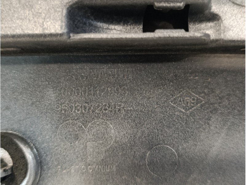 Recambio de aleron trasero para renault clio iv 1.5 dci diesel fap referencia OEM IAM 960307284R  