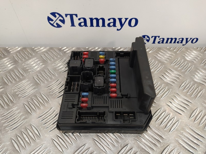 Recambio de caja reles / fusibles para nissan qashqai (j10) 2.0 16v cat referencia OEM IAM   