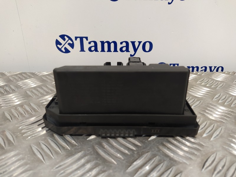 Recambio de caja reles / fusibles para nissan qashqai (j10) 2.0 16v cat referencia OEM IAM   